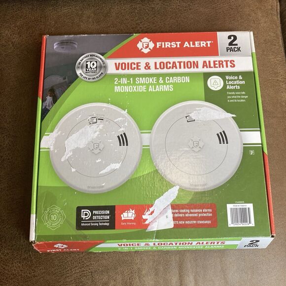 First Alert Voice & Location Alerts 2-in-1 Smoke & Carbon Monoxide Alarms 2-Pack - Picture 1 of 4